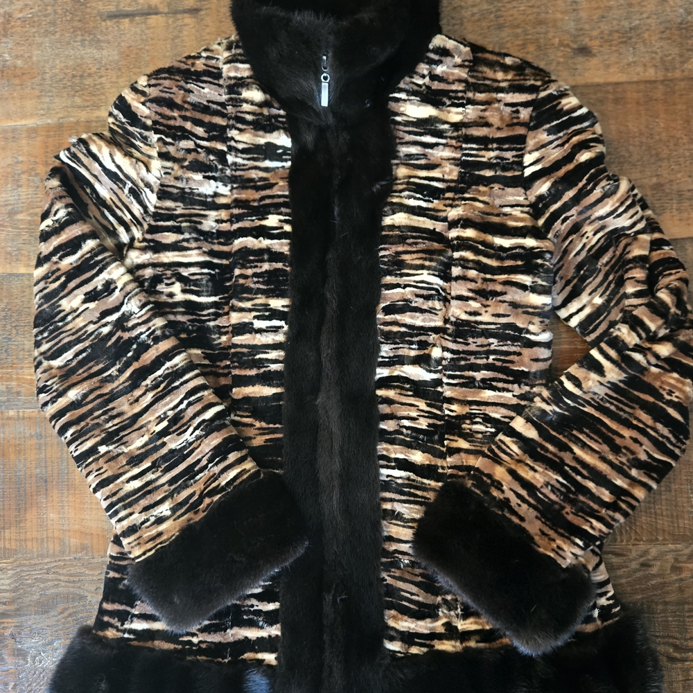 Elegant Women's Authentic Fur Coat